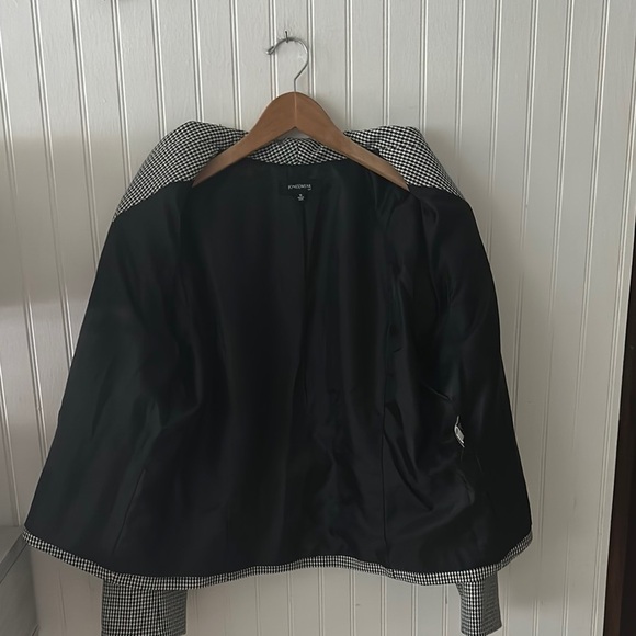 Like new! Jones Wear Black and White Blazer with Notched Lapel sz 18 - Picture 13 of 13